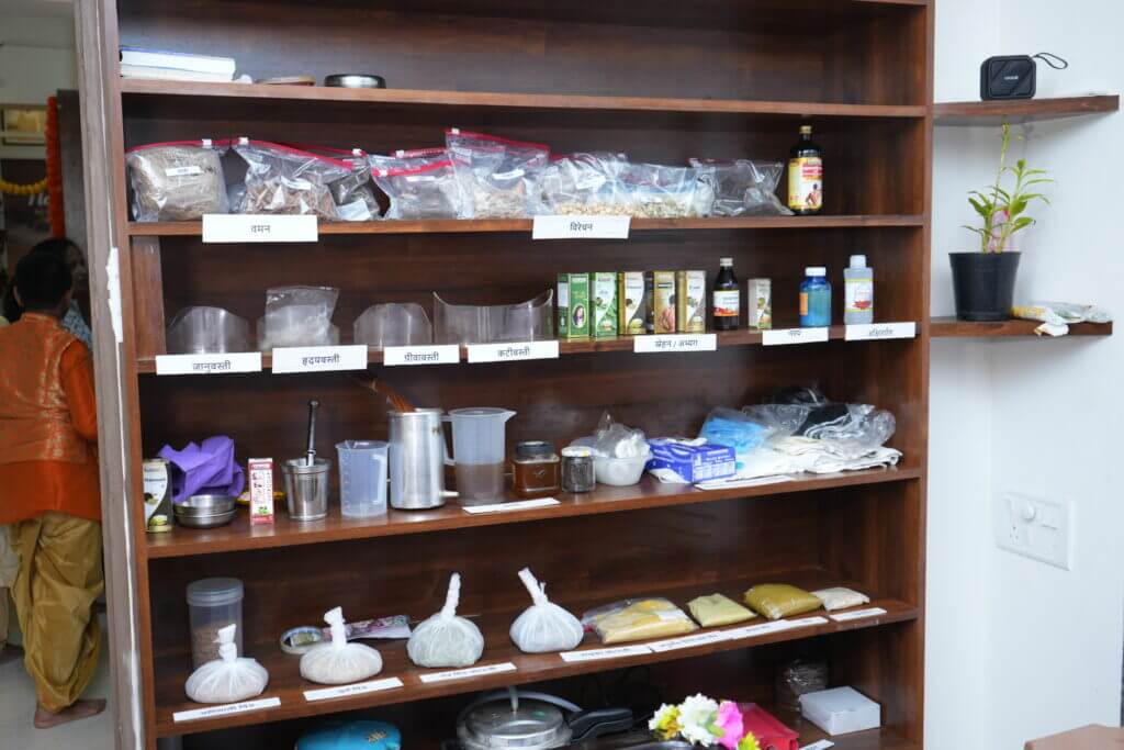 Ayurvedic scalp and hair wellness care at Sharmayu Clinic Borivali